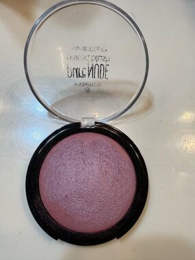 Essence Blush — Goldy Cassis